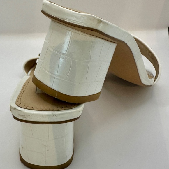 WHITE SQUARE TOED SANDALS - Picture 2 of 2